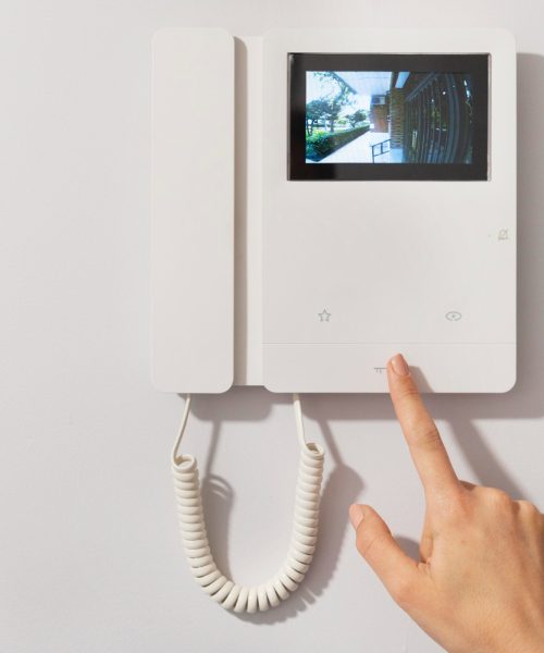 Telephone Intercoms vs IP Intercoms: Key Differences for Businesses